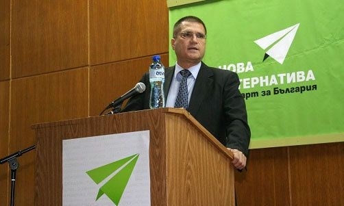 "Нова алтернатива" подкрепя синдикатите за решаване проблема около КТБ 10 3f6926ce145b6fd2c270d507ee89d5ef