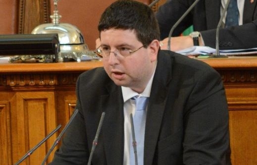 Предлагат на Петър Чобанов да води листа на ДПС 9 cc49f8fe58339a73a36a496e4b8c3389